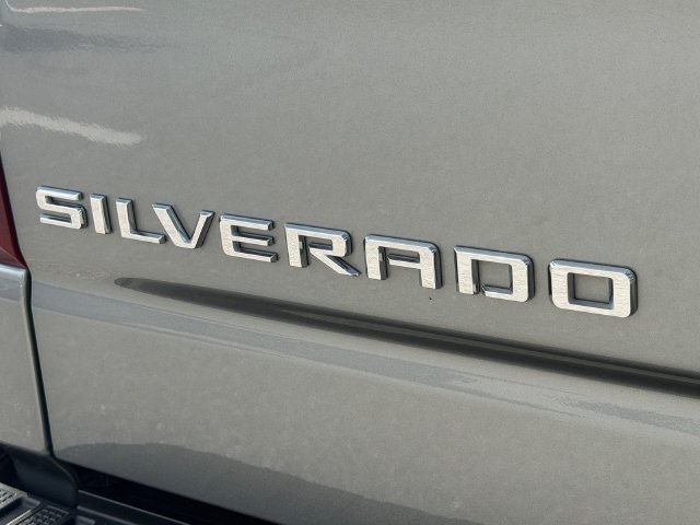 Used 2026 Chevrolet Silverado 1500 RST AWD/4WD image 9