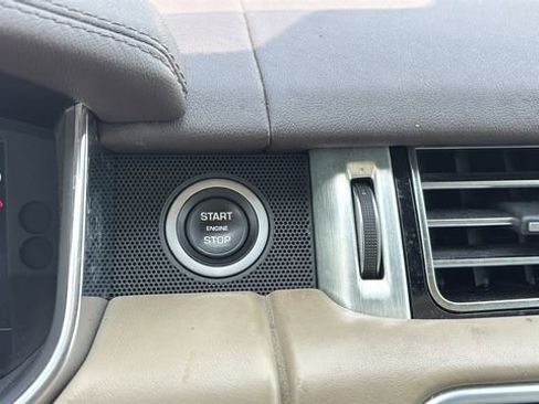 Used 2019 Land Rover Range Rover Long Wheelbase Supercharged image 29