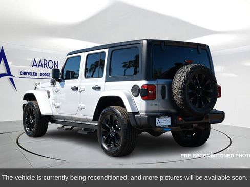 Used 2022 Jeep Wrangler Unlimited Sahara image 2
