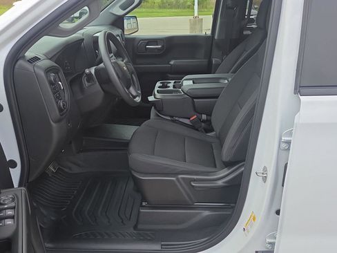 Used 2024 Chevrolet Silverado 1500 W/T w/ WT Value Package AWD/4WD image 17