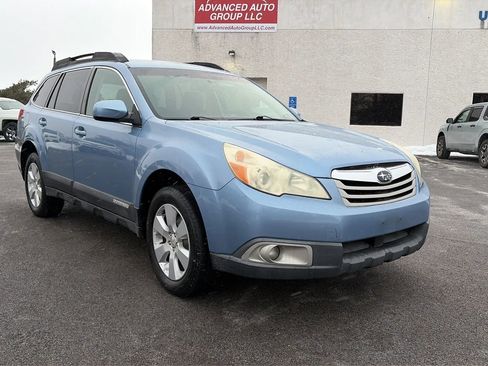 Used 2011 Subaru Outback 2.5i Premium w/ All-Weather Pkg image 5