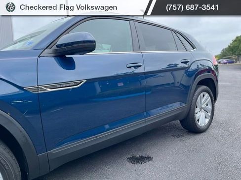 Used 2023 Volkswagen Atlas Cross Sport SE AWD/4WD image 3