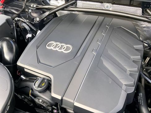 Used 2025 Audi Q5 2.0T Premium image 32