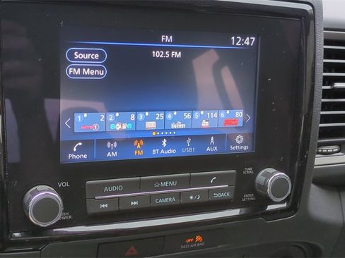 Used 2023 Nissan Frontier SV w/ SV Convenience Package image 17