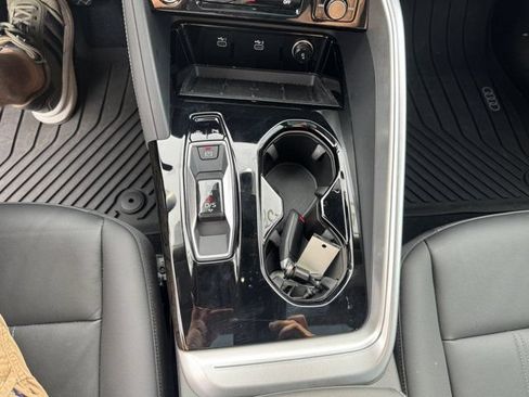 Used 2025 Audi Q5 Premium Plus w/ Premium Plus AWD/4WD image 22