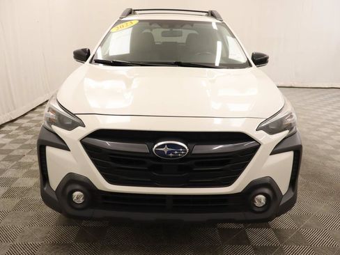 Used 2023 Subaru Outback Premium AWD/4WD image 4
