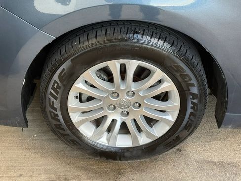 Used 2016 Toyota Sienna XLE Premium image 49