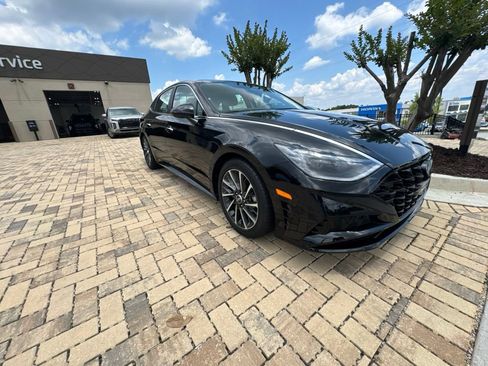 Used 2020 Hyundai Sonata Limited w/ Cargo Package FWD image 4