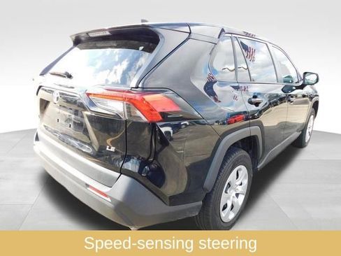 Used 2023 Toyota RAV4 LE image 13