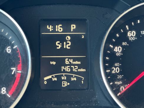 Used 2015 Volkswagen Jetta SE FWD image 23