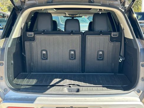 Used 2023 Nissan Pathfinder Platinum image 14