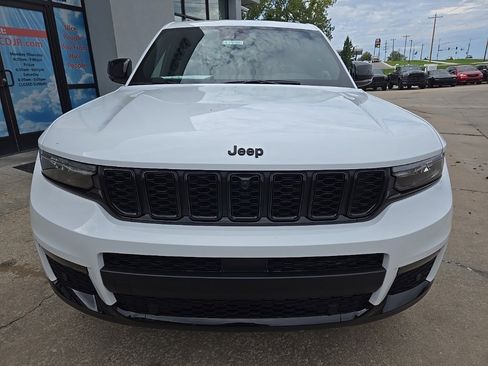 New 2025 Jeep Grand Cherokee L Limited w/ Luxury Tech Group II image 16