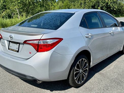 Used 2015 Toyota Corolla S FWD image 3