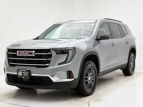 Used 2025 GMC Acadia Elevation image 5