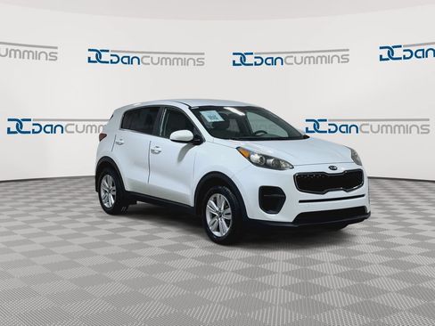 Used 2019 Kia Sportage LX FWD image 2