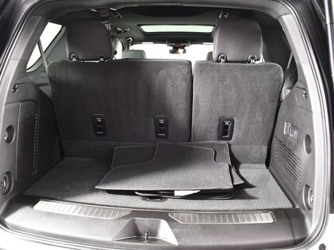 Used 2025 GMC Yukon AT4 AWD/4WD image 53