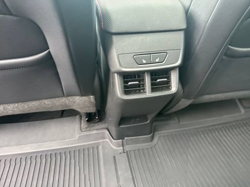 Used 2025 Chevrolet Equinox RS w/ Safety and Technology Package AWD/4WD image 30