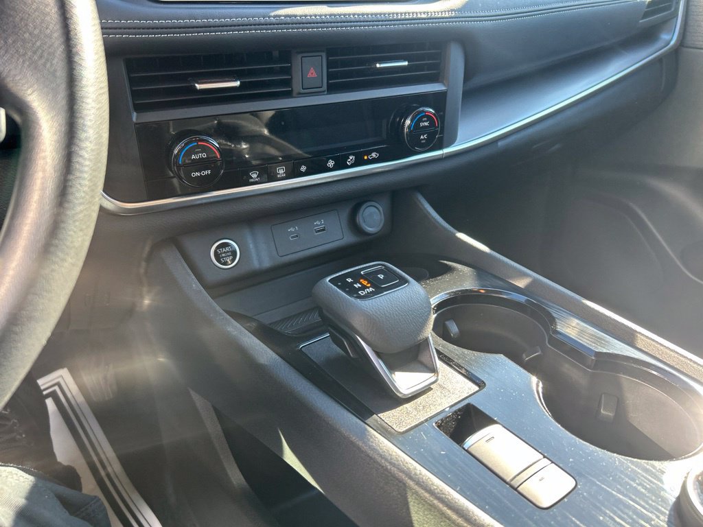 Used 2023 Nissan Rogue SV AWD/4WD image 18