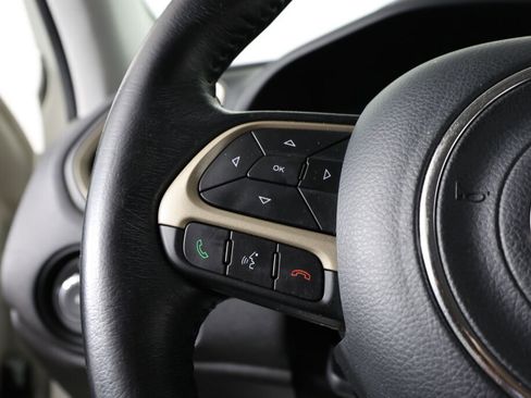 Used 2017 Jeep Renegade Latitude AWD/4WD image 33