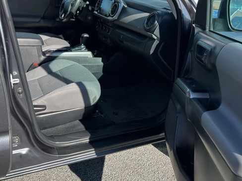 Used 2022 Toyota Tacoma SR5 image 19