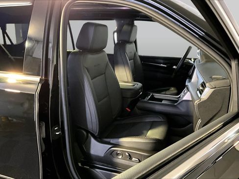 Used 2023 GMC Yukon XL Denali AWD/4WD image 8