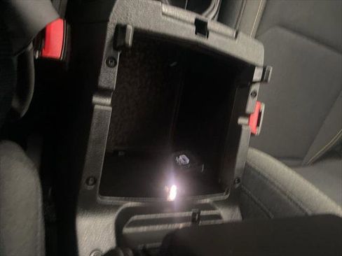 Certified 2025 Jeep Wrangler Willys 4xe image 37