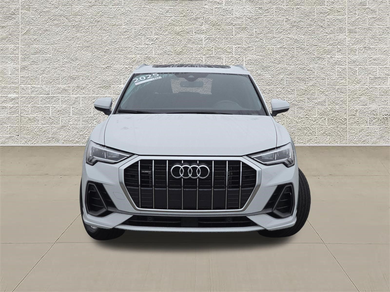 Certified 2025 Audi Q3 2.0T Premium w/ Convenience Package AWD/4WD image 2