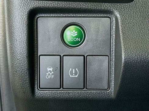 Used 2017 Honda HR-V LX image 16