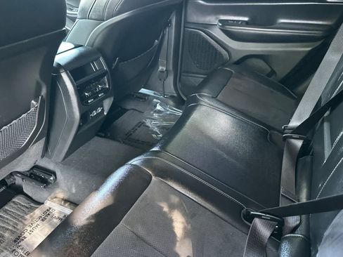 Used 2024 Jeep Grand Cherokee Altitude RWD image 5
