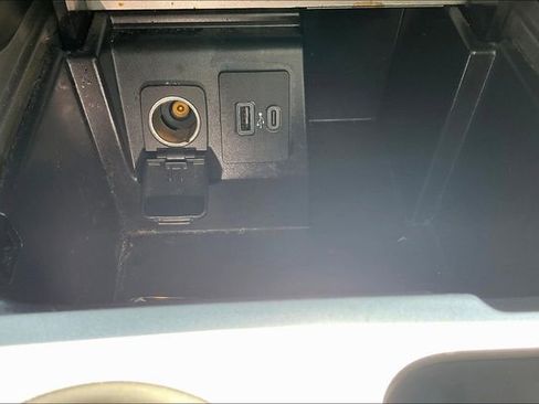 Certified 2021 Ford Explorer XLT w/ Equipment Group 202A image 32