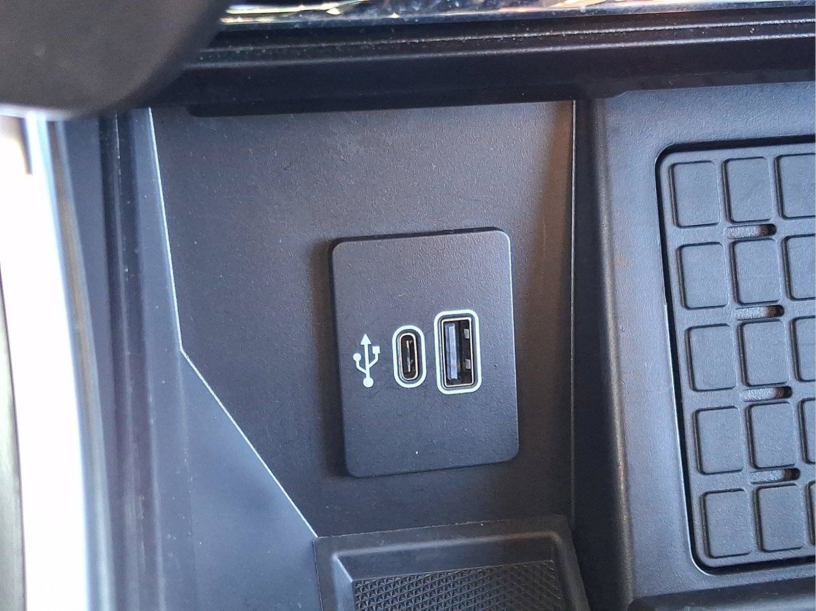 Used 2025 Ford F150 Raptor AWD/4WD image 22