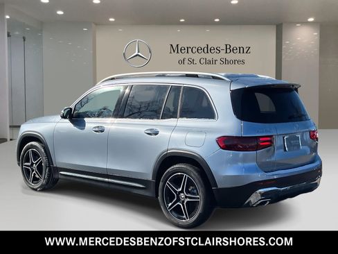 New 2026 Mercedes-Benz GLB 250 GLB 250 image 3