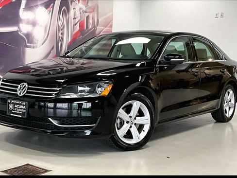 Used 2013 Volkswagen Passat 2.5 SE image 1