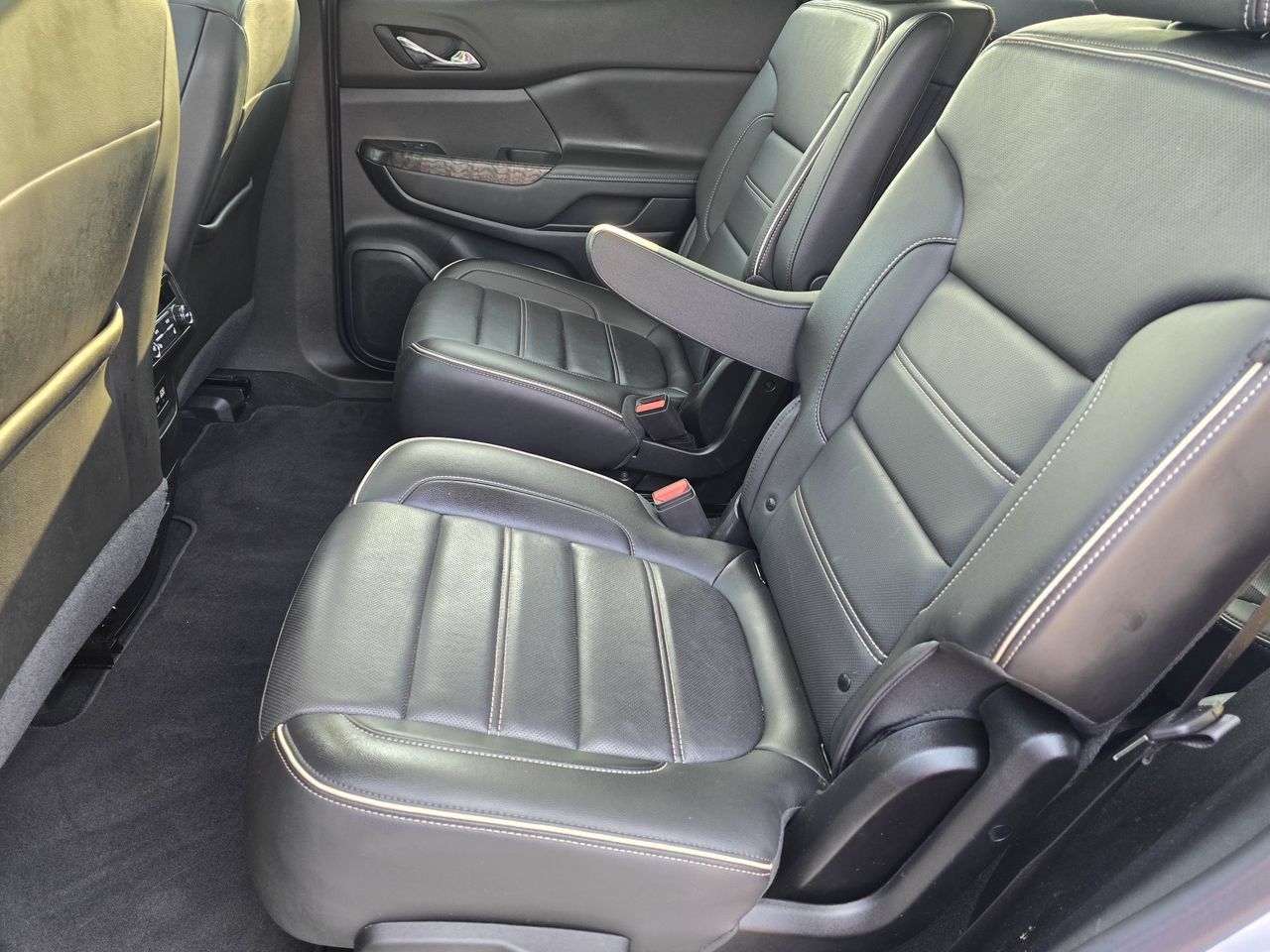 Used 2023 GMC Acadia Denali w/ Denali Ultimate Package AWD/4WD image 20