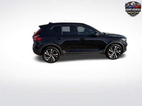 Used 2021 Volvo XC40 T4 R-Design w/ Climate Package FWD image 6
