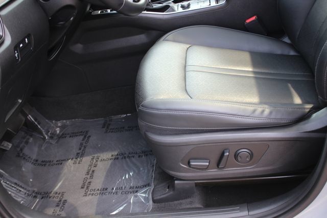 Used 2023 Kia Sorento S w/ Panoramic Sunroof Package AWD/4WD image 22