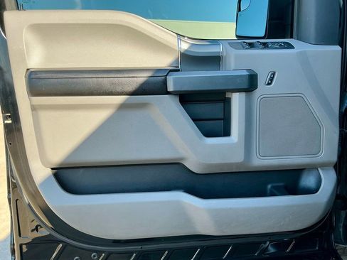 Used 2017 Ford F150 XLT w/ Equipment Group 302A Luxury image 42