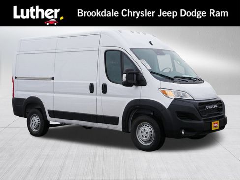 New 2026 RAM ProMaster 2500 w/ Convenience Group image 1