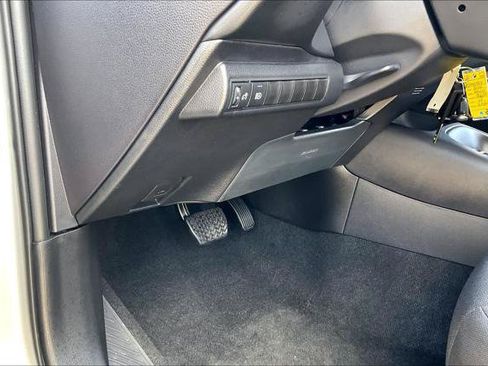 Used 2026 Toyota Corolla LE FWD image 35