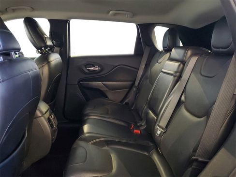 Used 2019 Jeep Cherokee Limited w/ Luxury Group image 13