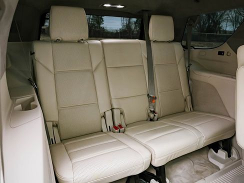 Used 2021 Cadillac Escalade Sport Platinum w/ LPO, ONYX Package image 30