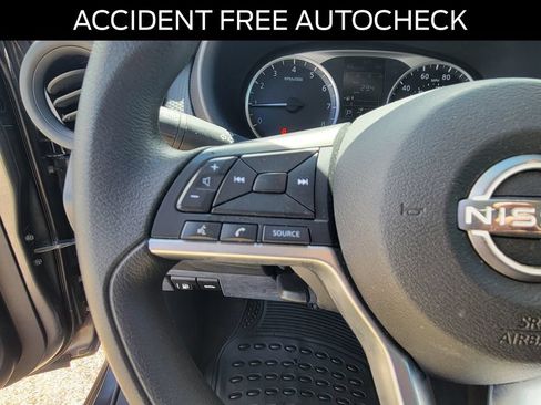Used 2022 Nissan Kicks S FWD image 23