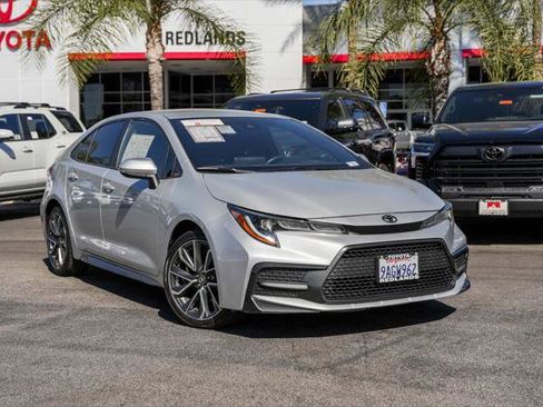 Certified 2022 Toyota Corolla SE w/ Carpet Mat Package (TMS) FWD image 1