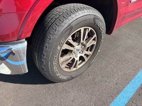 Used 2016 Ford F150 Lariat w/ Equipment Group 501A Mid image 9