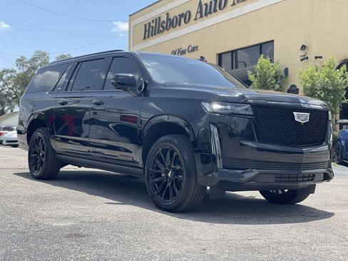 Used 2021 Cadillac Escalade ESV Sport w/ Driver Assist Tech Package AWD/4WD image 12