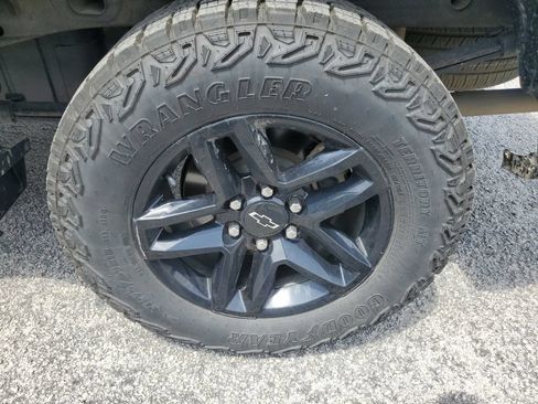 Used 2019 Chevrolet Silverado 1500 LT Trail Boss AWD/4WD image 10