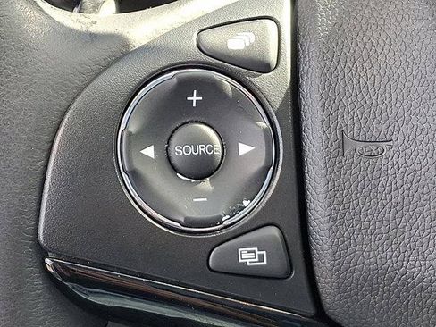 Used 2019 Honda HR-V Touring image 21