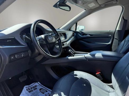 Used 2018 Buick Enclave Essence FWD image 10