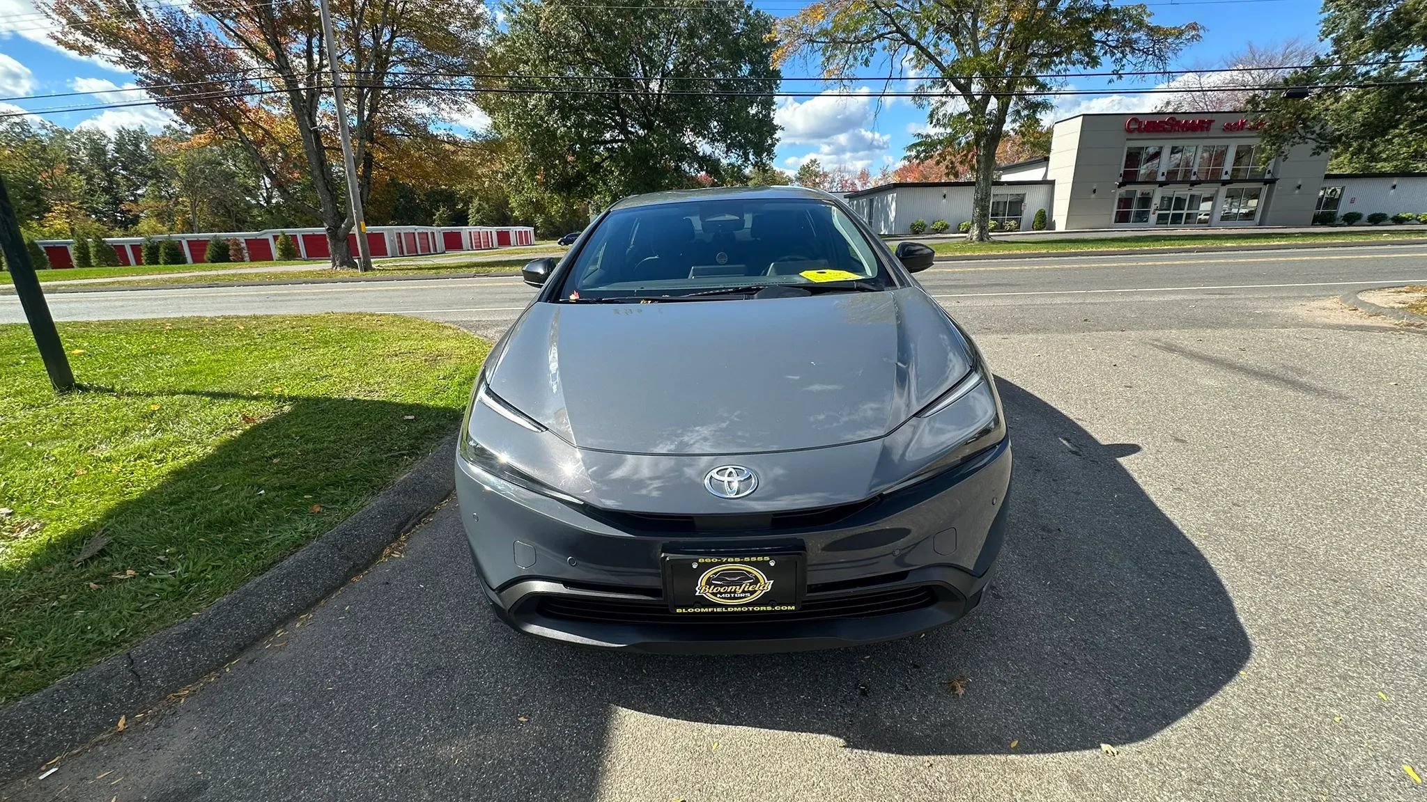 Used 2023 Toyota Prius LE FWD image 2