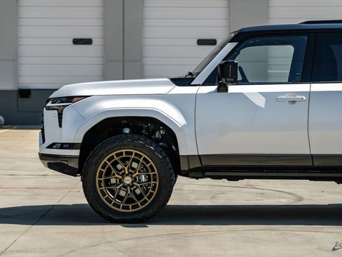 Used 2025 Lexus GX 550 w/ Accessory Package (2T) image 8